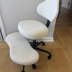 Office Chair With Yoga Setting 
