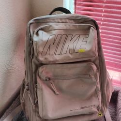 Nike Utility Elite Backpack (37L). 