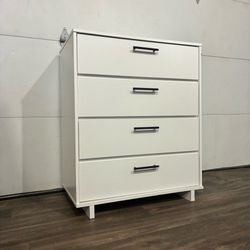 Large White 4-Drawer Dresser w/ Black Knobs