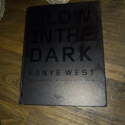 Kanye West. Glow In The Dark 