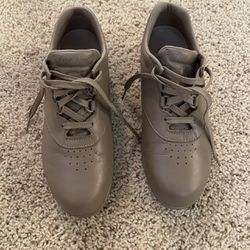 Women’s Size 8 SAS Brand Shoes