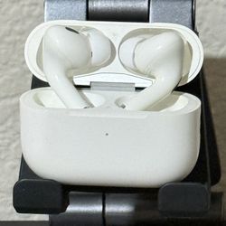 Apple AirPods Pro 2nd Gen (MagSafe Lightning Case) – Works Great