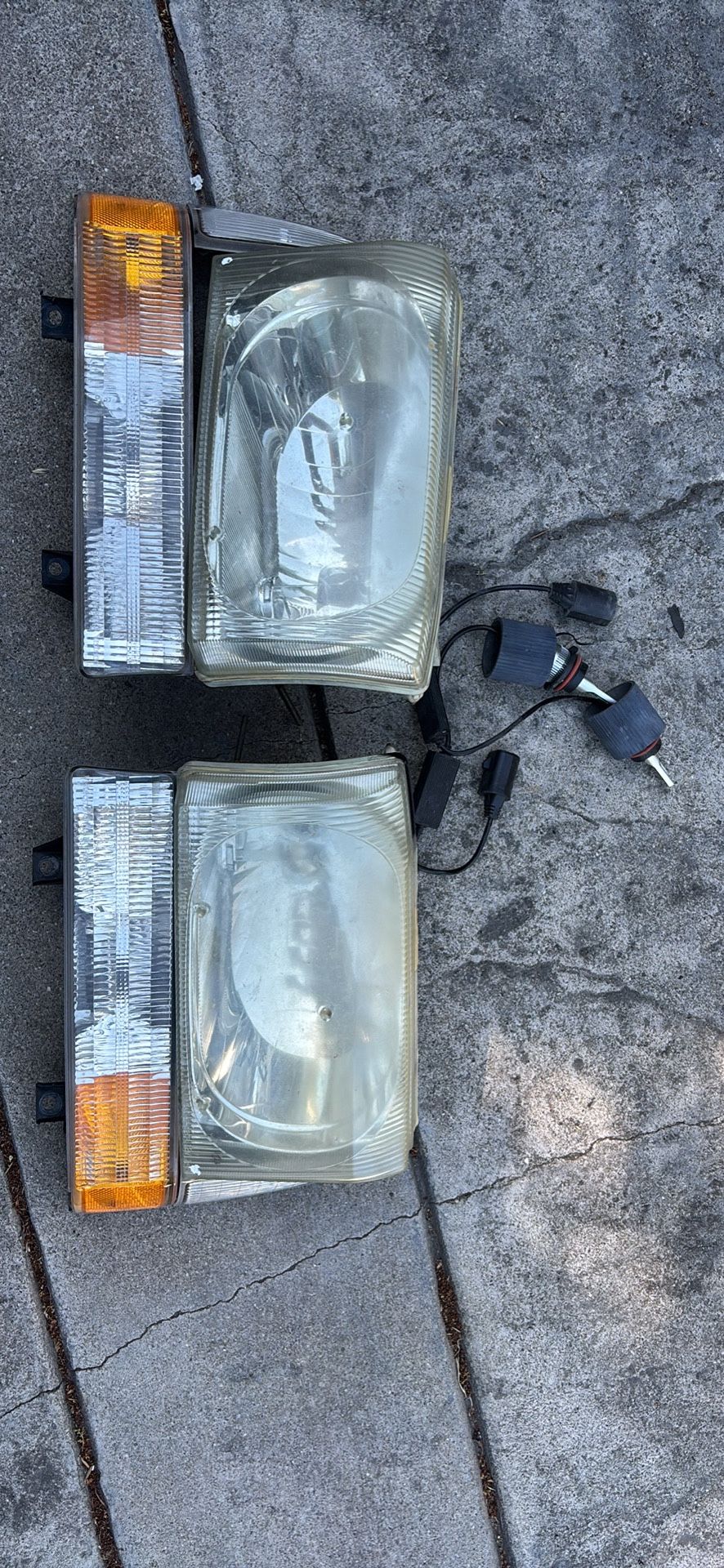 99-03 F250/F350 Headlights