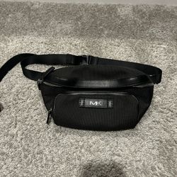 Micheal Kors Fanny Bag 