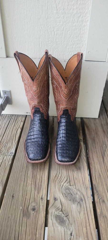 Brand Lucchese 1883 