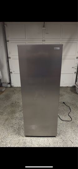Vissani Fridge