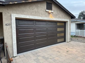 Long-Panel Design Garage Doors