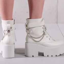 3-in Platform Boots With Chain, Size 8