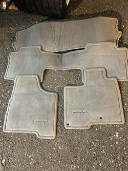Brand new set OEM Toyota Sienna floor mats