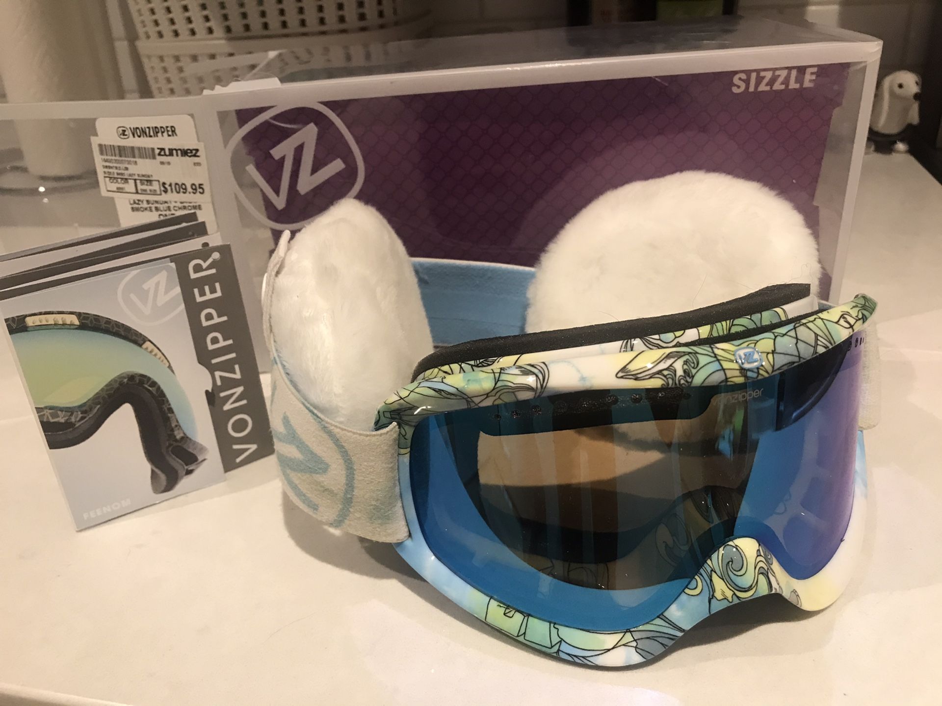 Vonzipper snowboarding / ski goggles