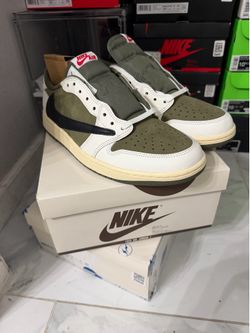 Air Jordan 1 low Travis Scott's size 10
