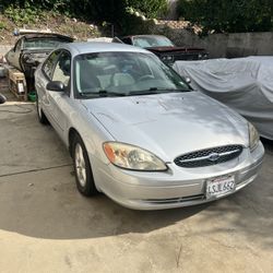 2000 Ford Taurus