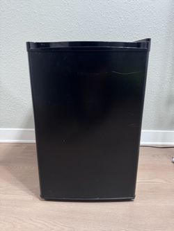 Mini fridge Hisense
