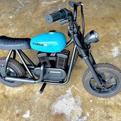 Hyper Gogo Pioneer 12 Kids Electric Motorcycle (needs repair)