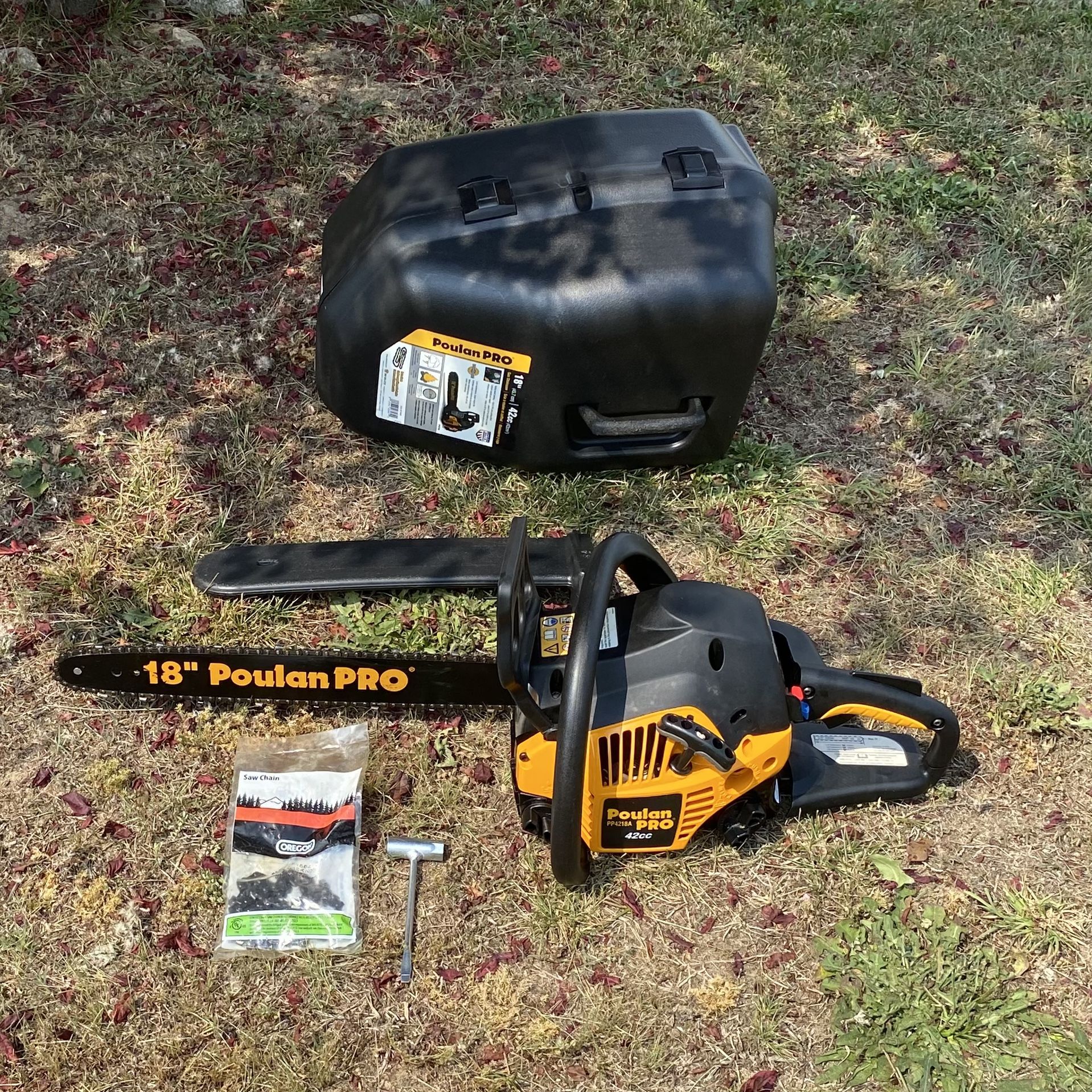 Poulan Pro 18 Inch 42cc Gas Powered Engine Wood Cutting Chainsaw