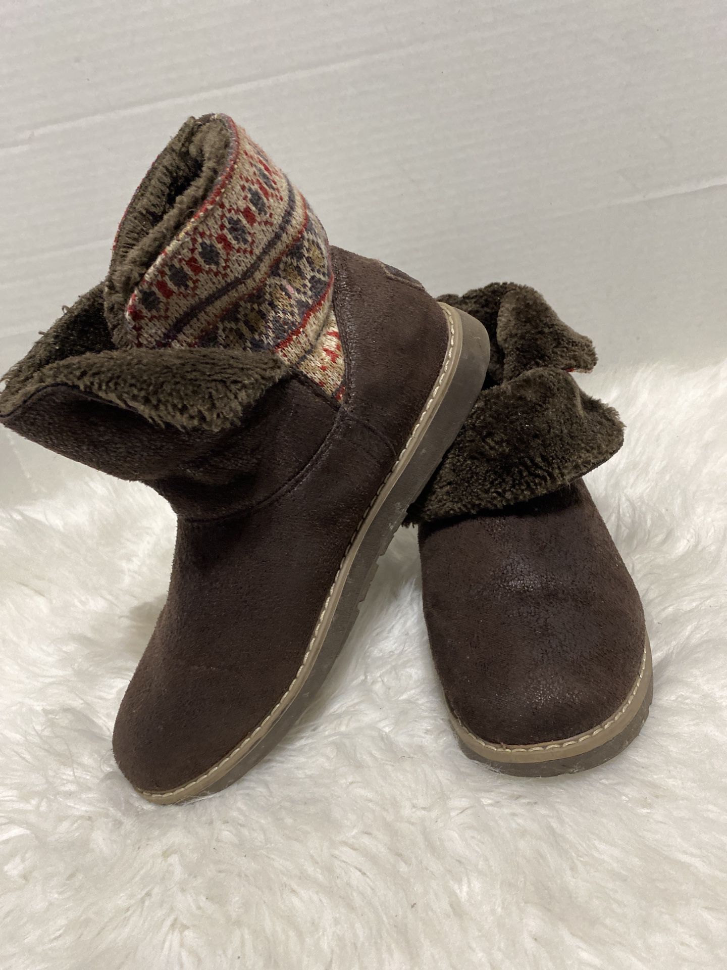 Skechers Bobs Womens 8 Alpine Snow Day Boots Brown Pull On Plush Foam Short Knit