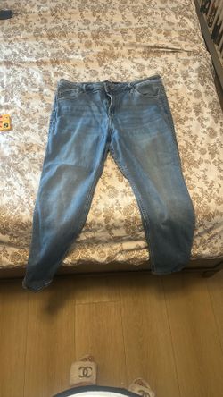 Light Blue Wash Jeans 