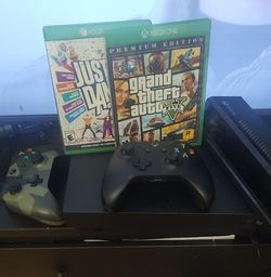 Xbox one X + controllers + kinect