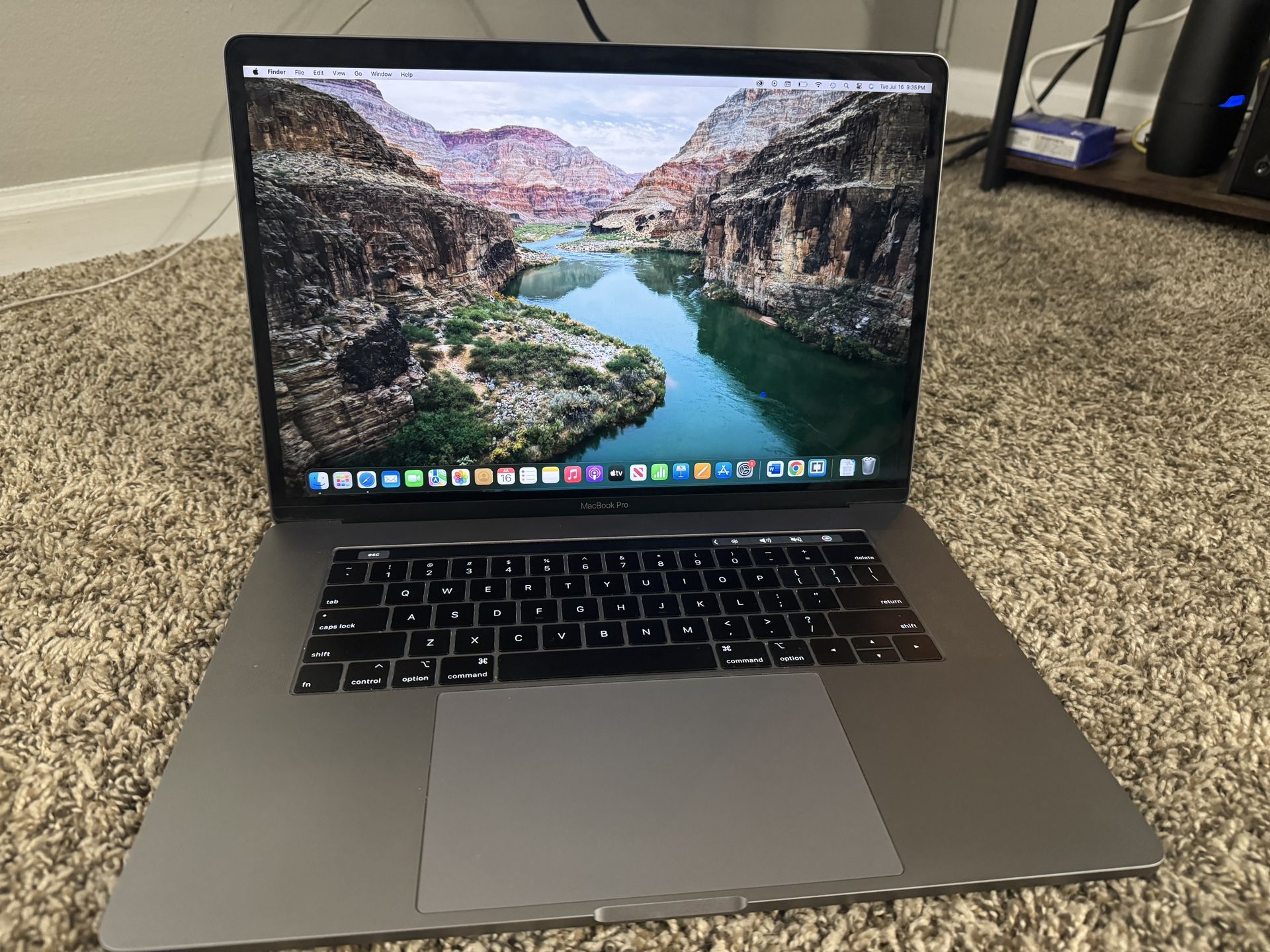 Macbook Pro 15 Inch