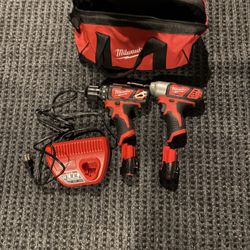 Milwaukee 12v Drill/Impact Set 