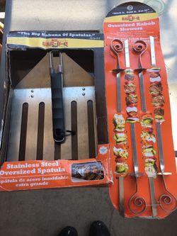 Grilling Spatula and kabob skewers