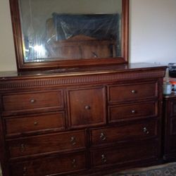 Long Dressing And Mirror