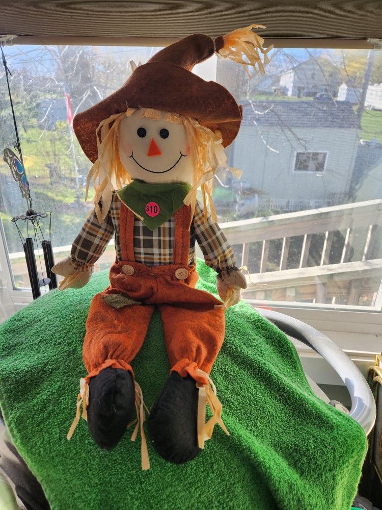 Sitting Scarecrow