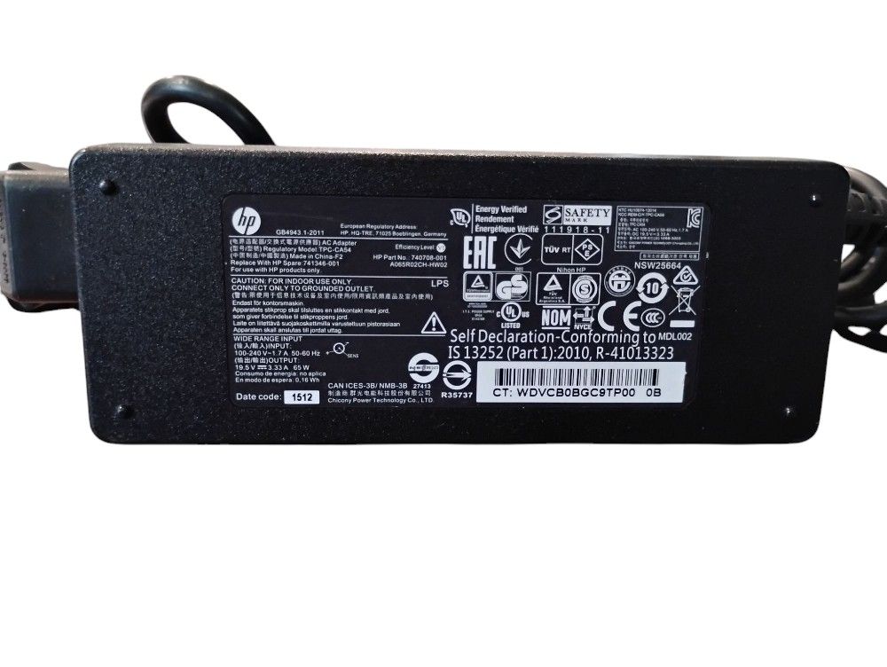 HP 45W AC Adapter
Input: 100-240V~1.1A 50-60Hz
Output: 19.5V 2.31A