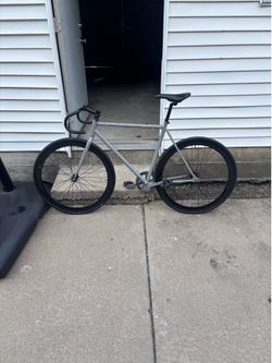 Vilano Edge Fixie, 55cm (5’7”-5’9”)