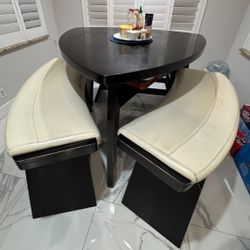 Dining Table with Benches – 180.00