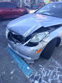 Mechanic special Benz E350 low miles reliable