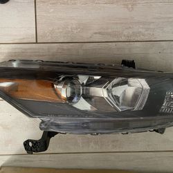 2008 Thru 2012 Honda Accord Coupe Headlight Passenger Right Side Halogen  