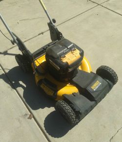 DEWALT DCMWSP244 20V MAX* 21.5-inch self-propelled battery-powered lawn mower.