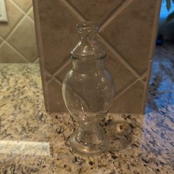 decorative clear glass apothecary jar,