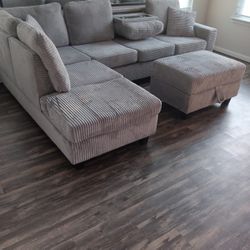 Sectional No Ottoman 