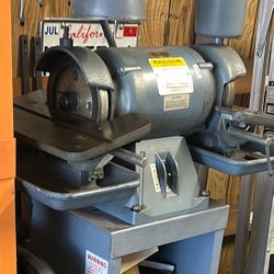 Baldor Tool Grinder  6”  With  Shelf Stand And Whells Diamond  (verly Used Excellent Conditions)