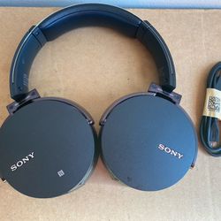 Sony MDR-XB950BT Wireless Stereo Headset 
