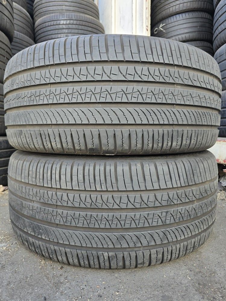 (2) 285 35 23 Pirelli Tires
