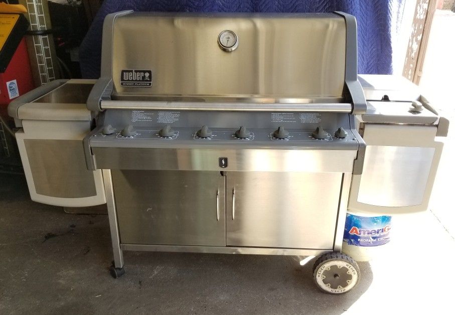 Weber summit series platinum grill for Sale in Chicago, IL OfferUp