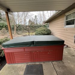 Hot tub (NEED GONE QUICK)