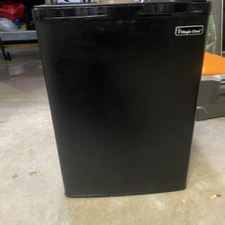 Magic Chef Compact Refrigerator 