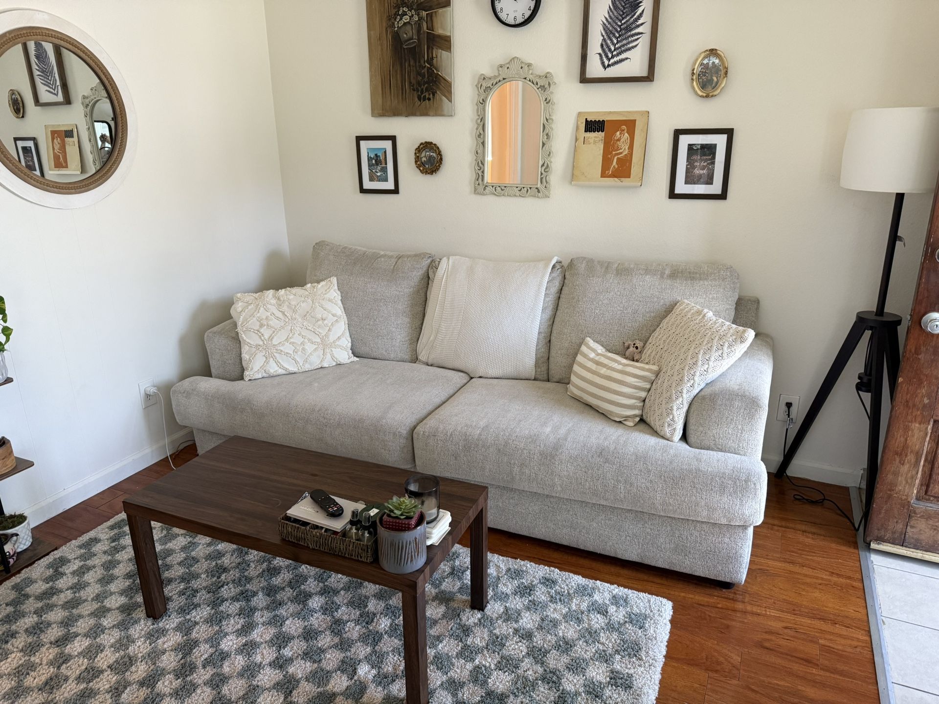 Cream/grey Couch