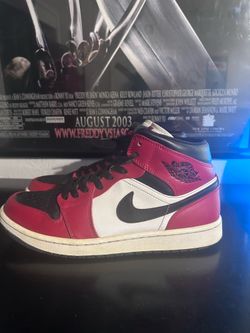 Jordan 1 mids