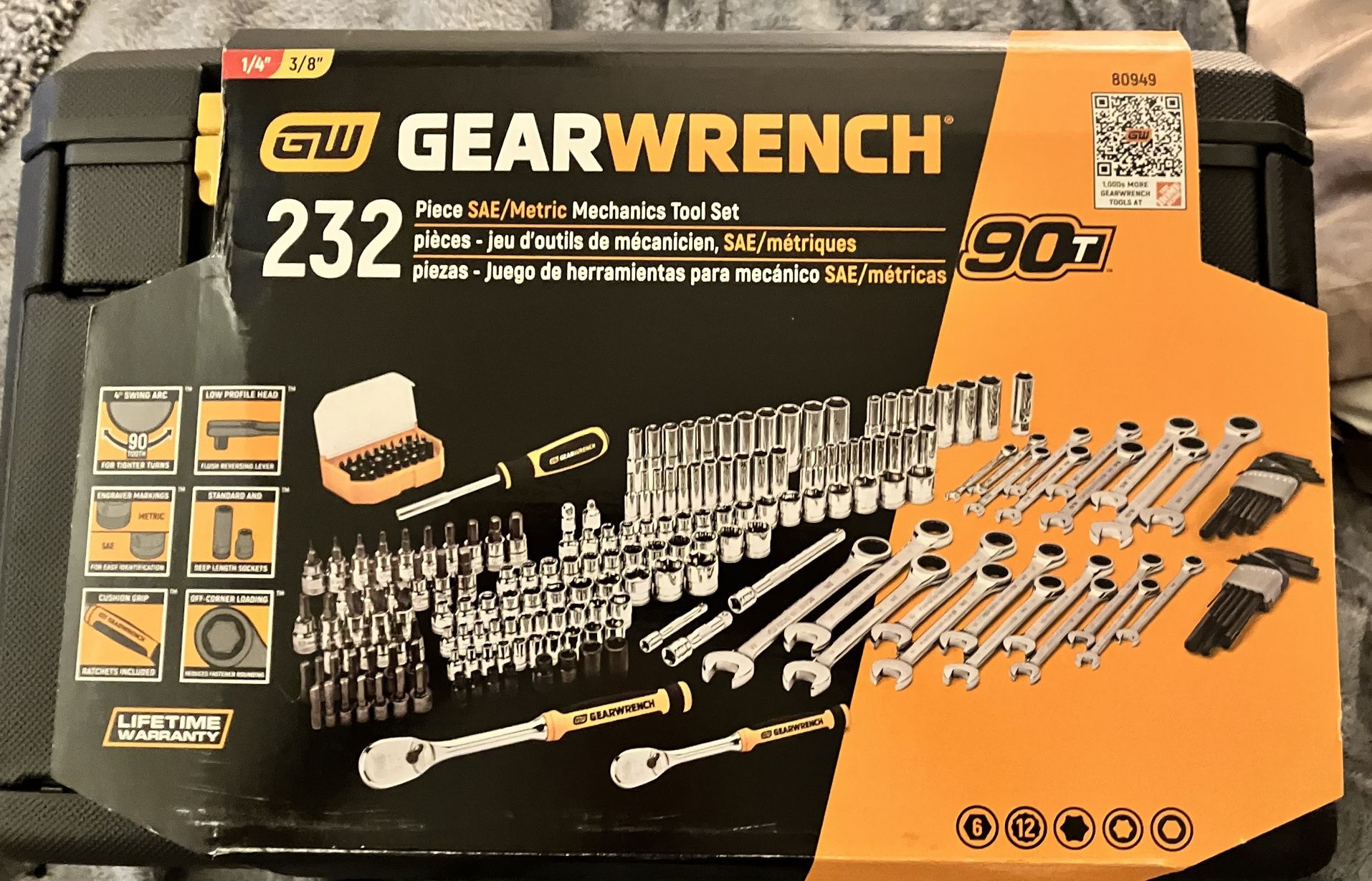 GEARWRENCH 1/4 in. and 3/8 in. Drive 90-Tooth Standard and Deep SAE/Metric Mechanics Tool Set in 3-Drawer Storage Box (232-Piece)