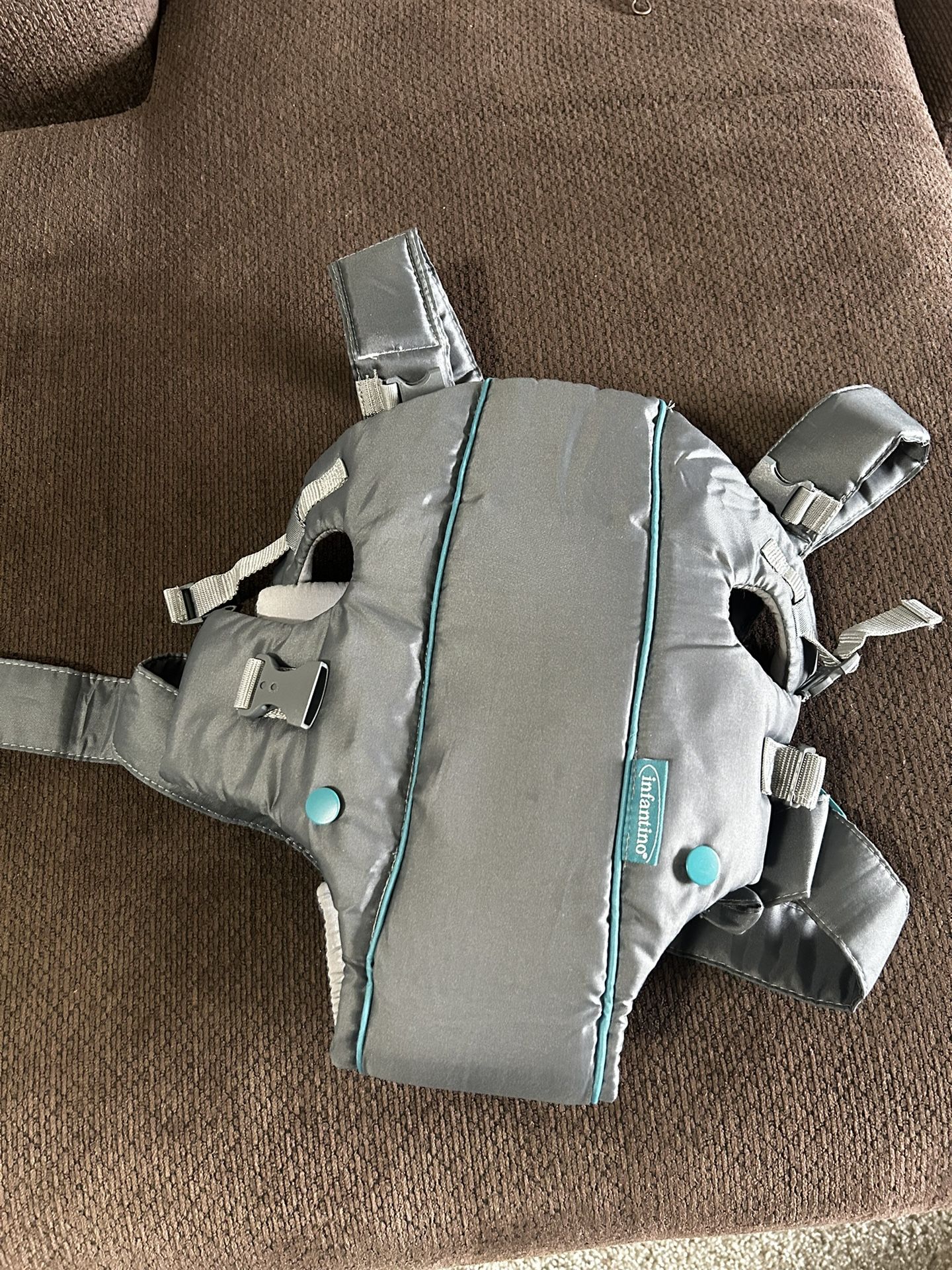 Infantino baby carrier