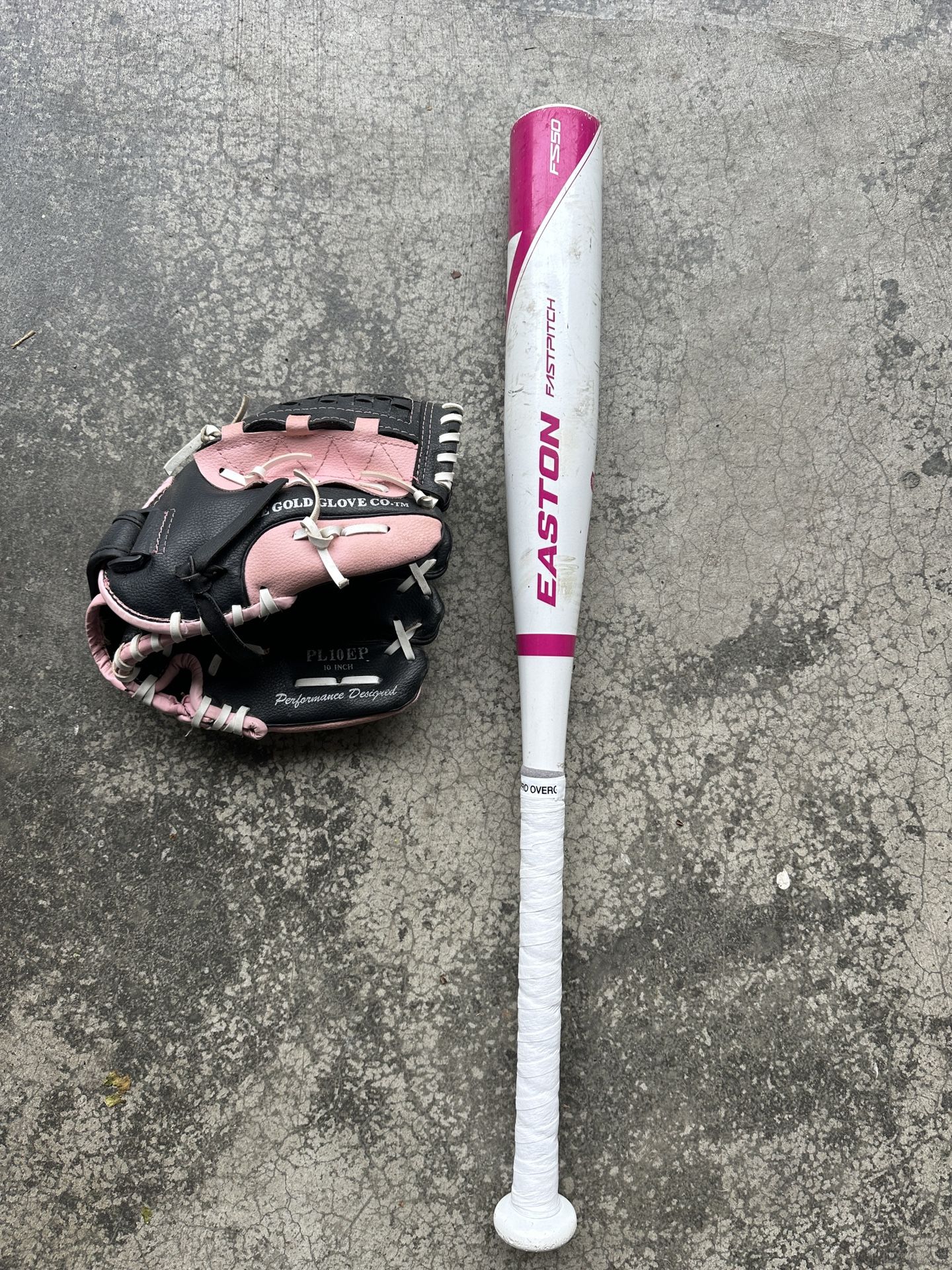 Rawlings Players Series 10” Glove And Easton 26” 16oz Bat