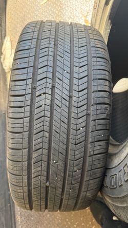 225/45R17 Kumho Solus 1 used tire