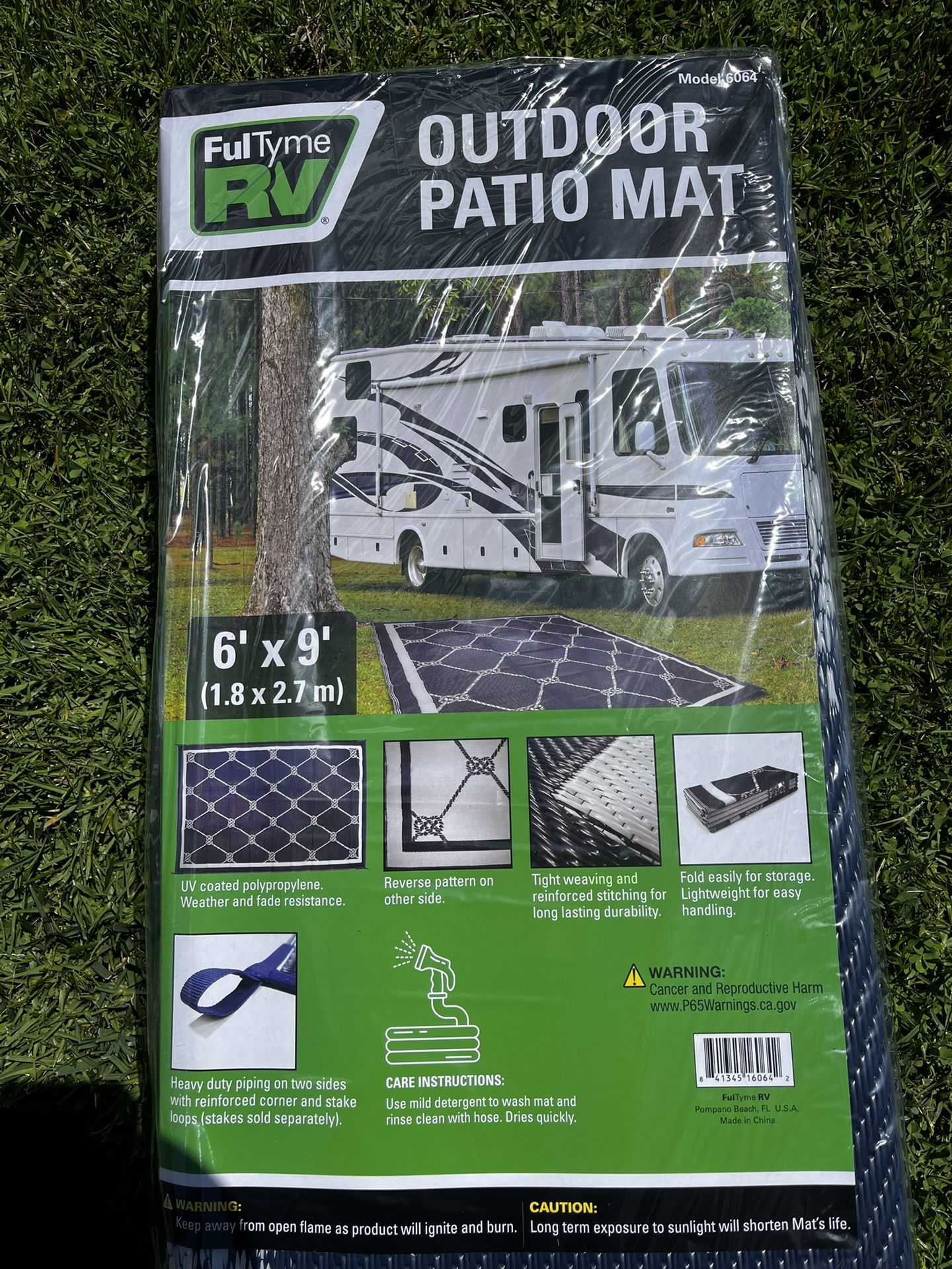 Outdoor Patio Mat. Navy Blue. 6 X 9