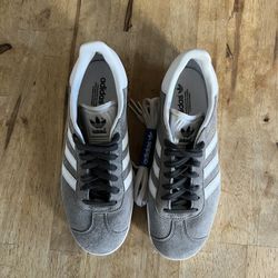 Adidas Gazelle – Women’s Size 6 (Worn Once)