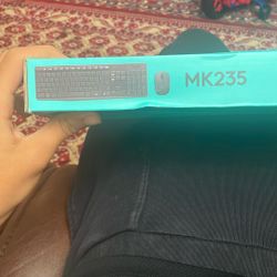 Logitech Wireless Keyboard And Mouse 